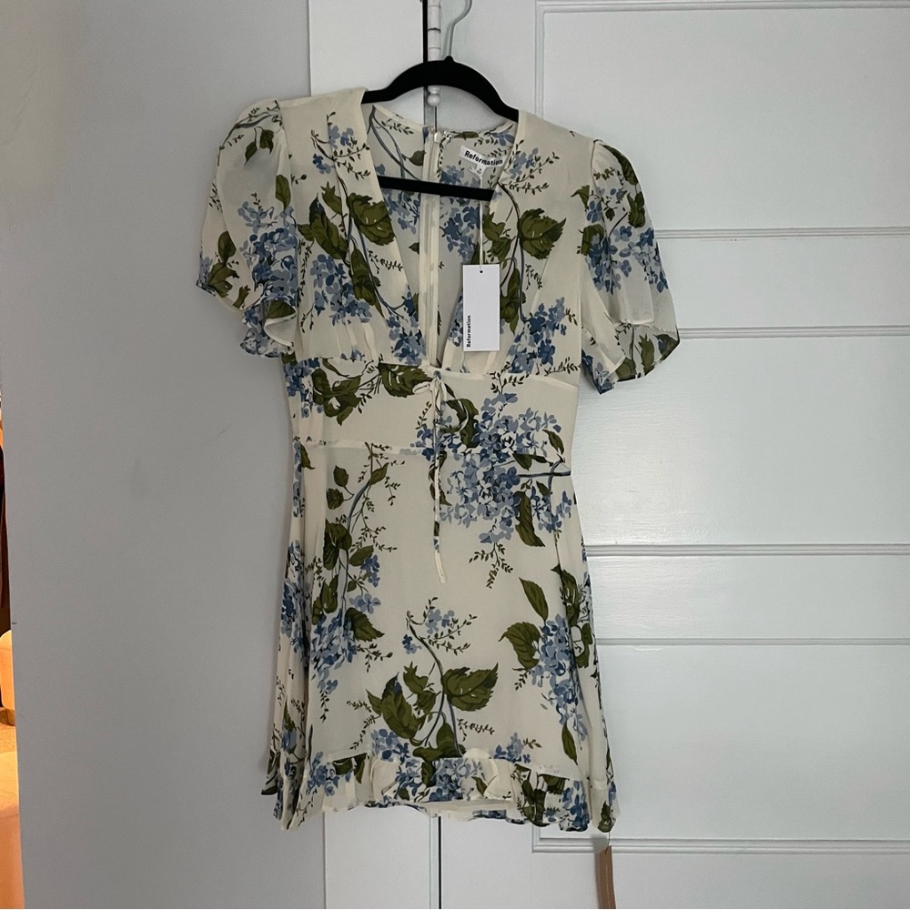 Reformation NWT Mya dress size 4 blue floral print